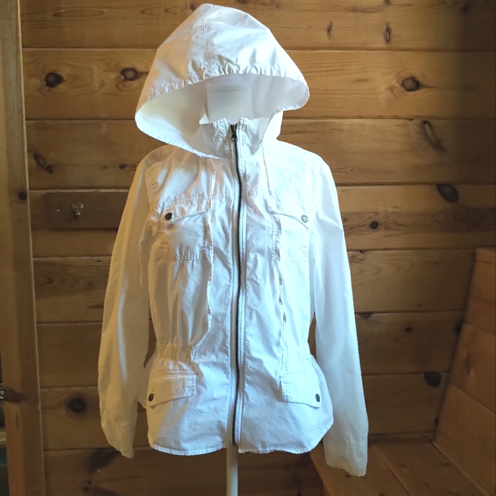 Sonoma M Light Hooded Jacket - Cinched Waist with Flair